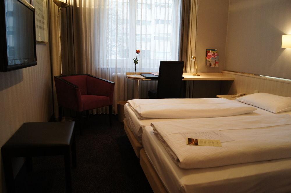 Berlin Plaza Hotel Am Kurfuerstendamm Luaran gambar