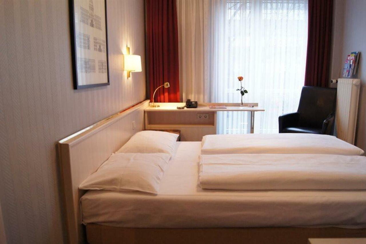 Berlin Plaza Hotel Am Kurfuerstendamm Luaran gambar