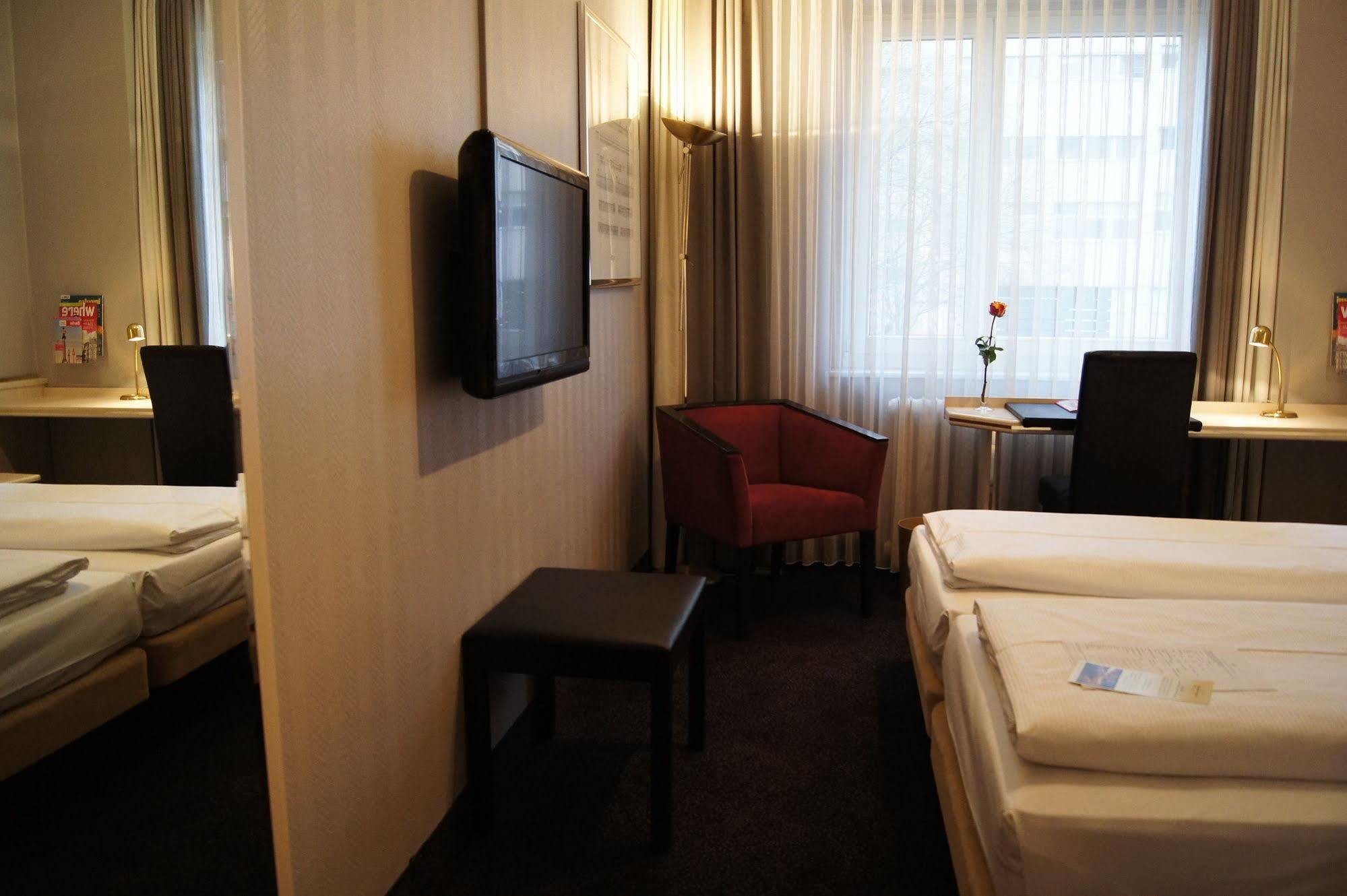 Berlin Plaza Hotel Am Kurfuerstendamm Luaran gambar